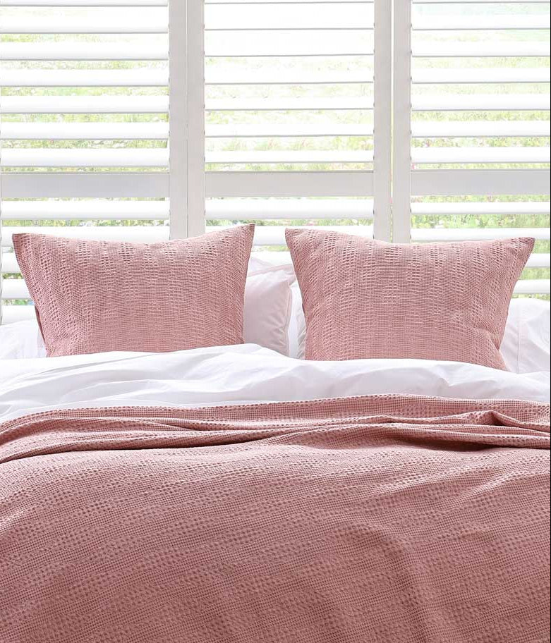 Ansel Throw Pink
