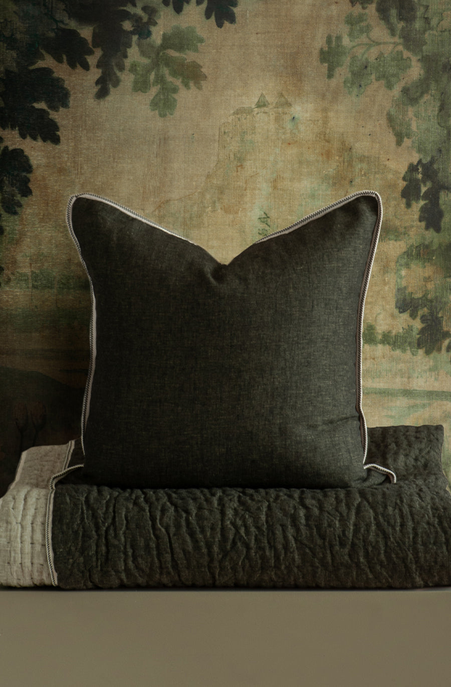 Appetto Midnight Moss Coverlet