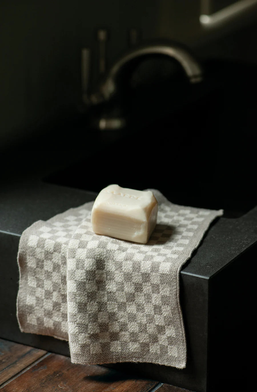 Bianca Lorenne Chekka Taupe Washcloths - Set of Three