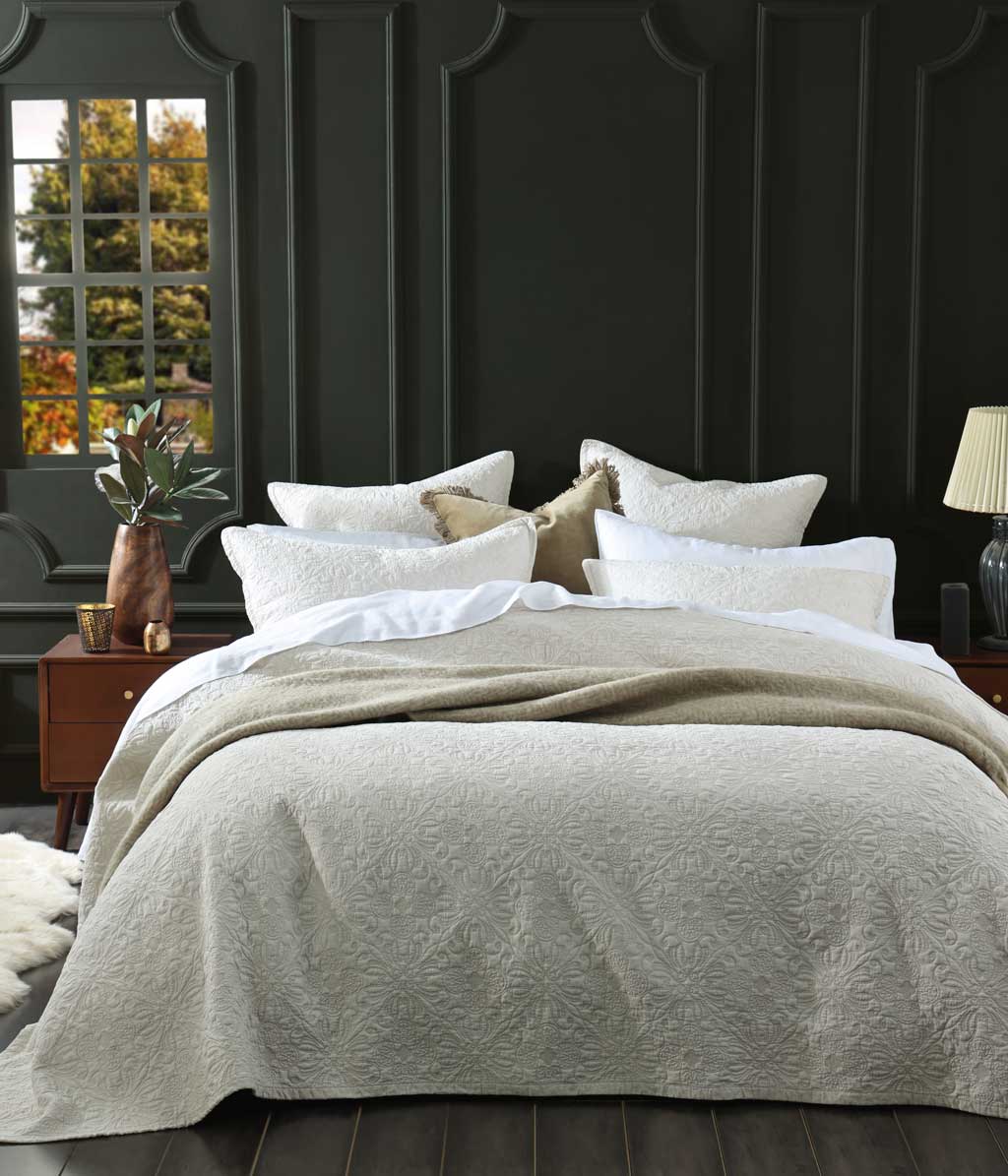 MM Linen Hawthorne Bedspread Ivory - King