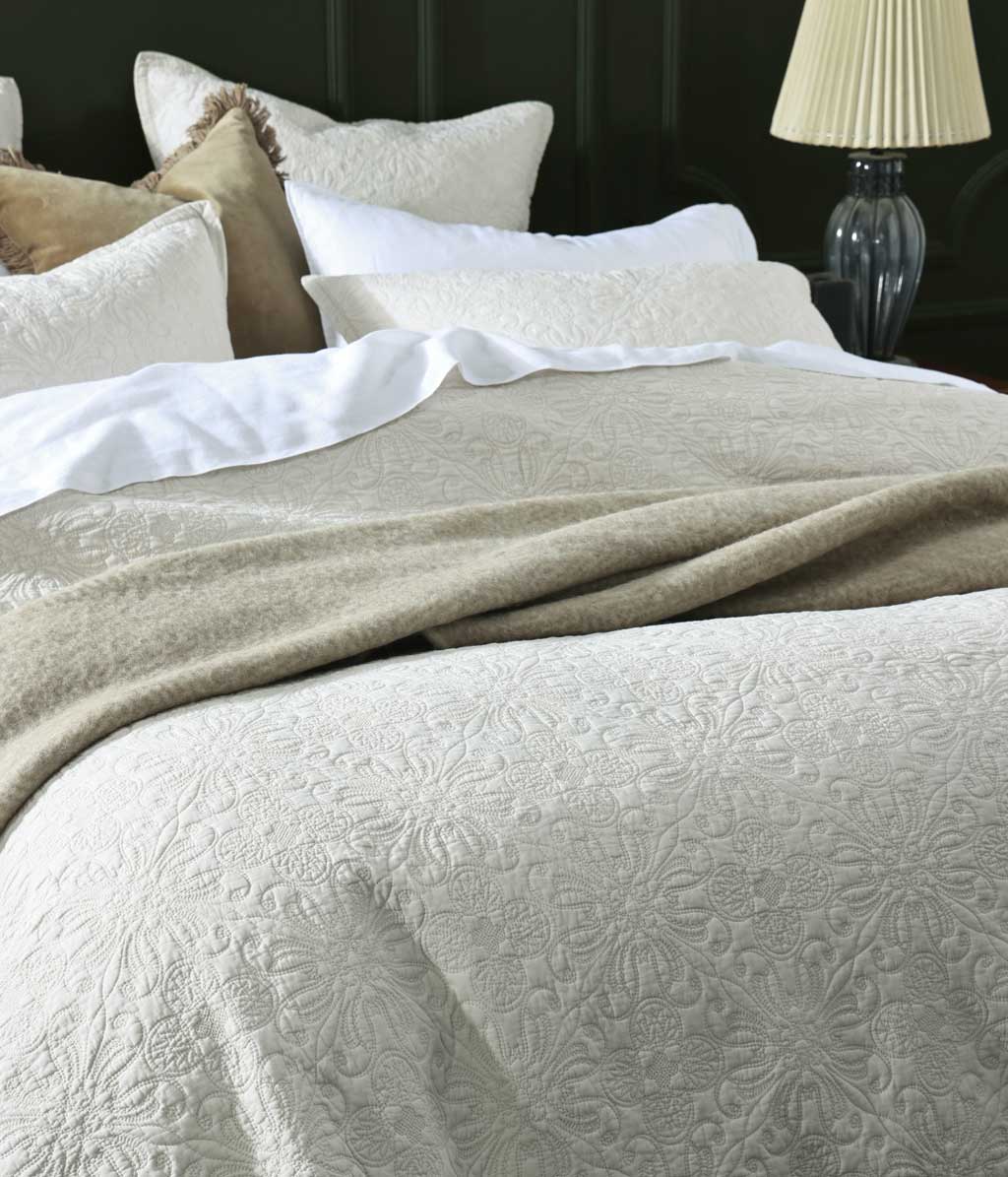 MM Linen Hawthorne Bedspread Ivory - King