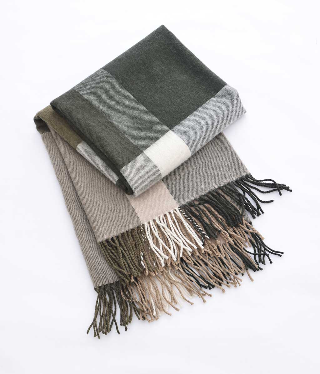 MM Linen - Lodge 100% Lambswool Throw - Ivy