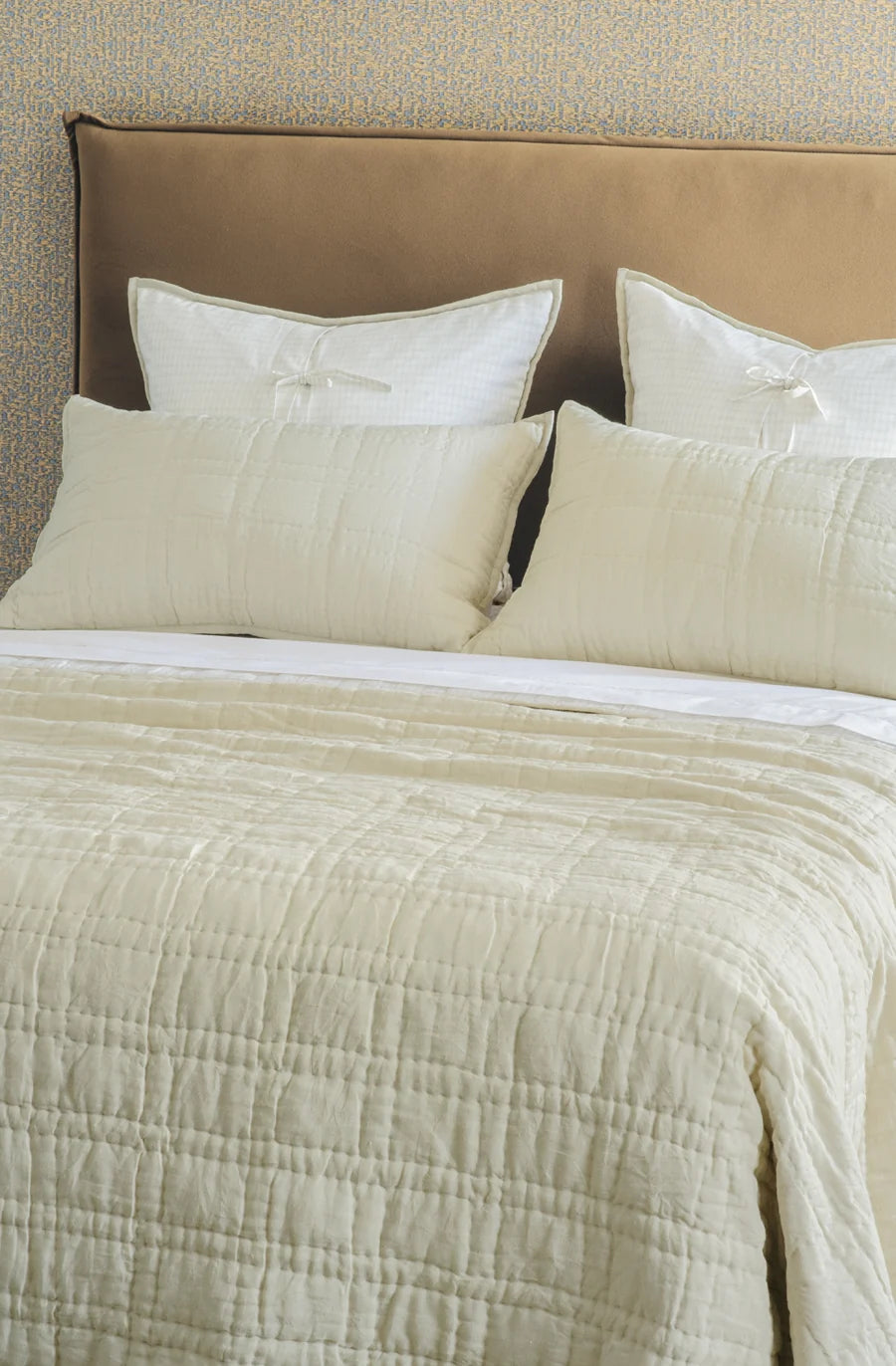 Bianca Lorenne Piazza Natural Bedspread