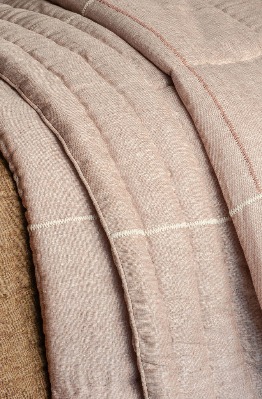 Tobiishi Pink Clay Comforter