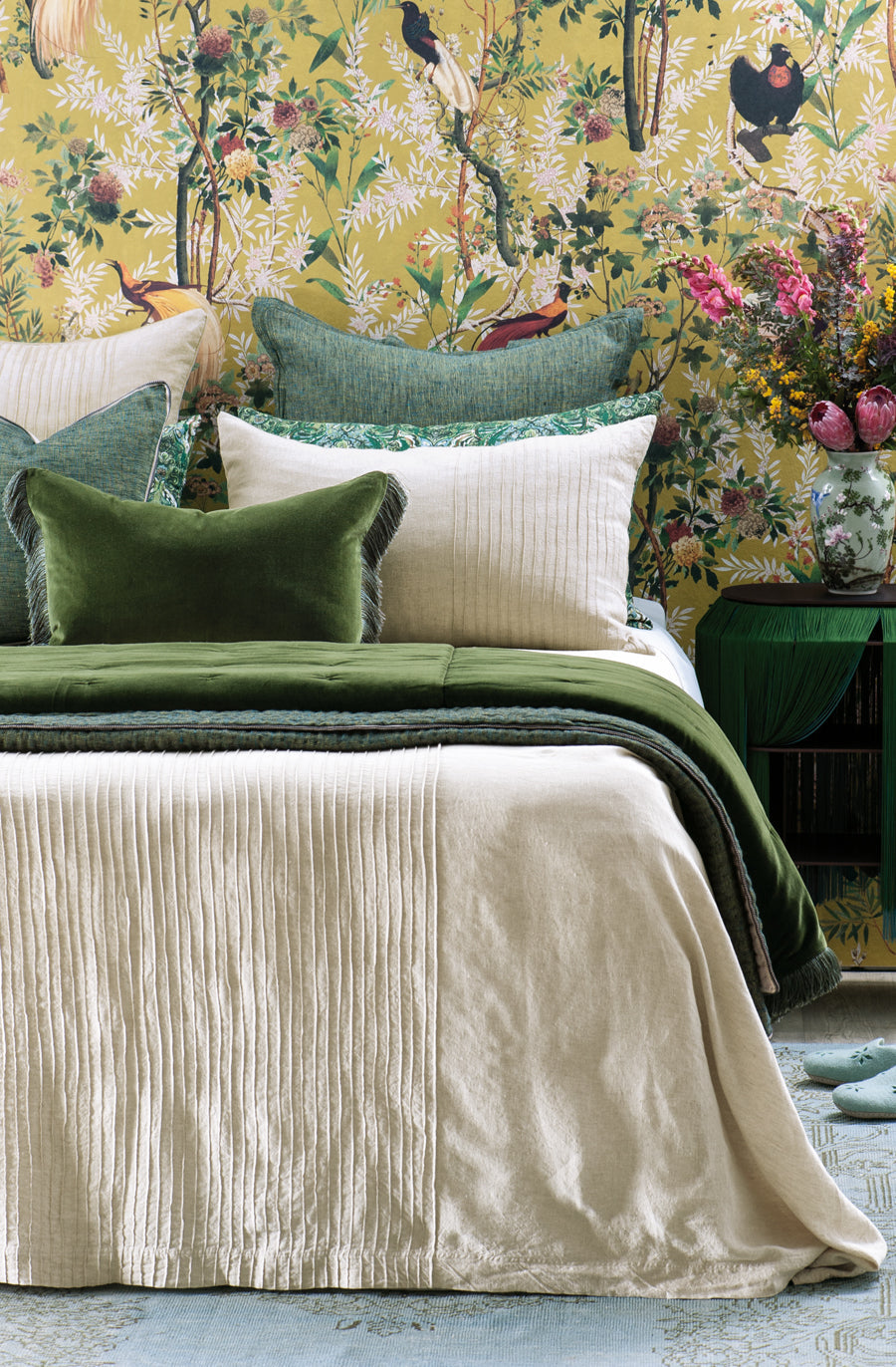 Kaiyu Natural Linen Bedspread