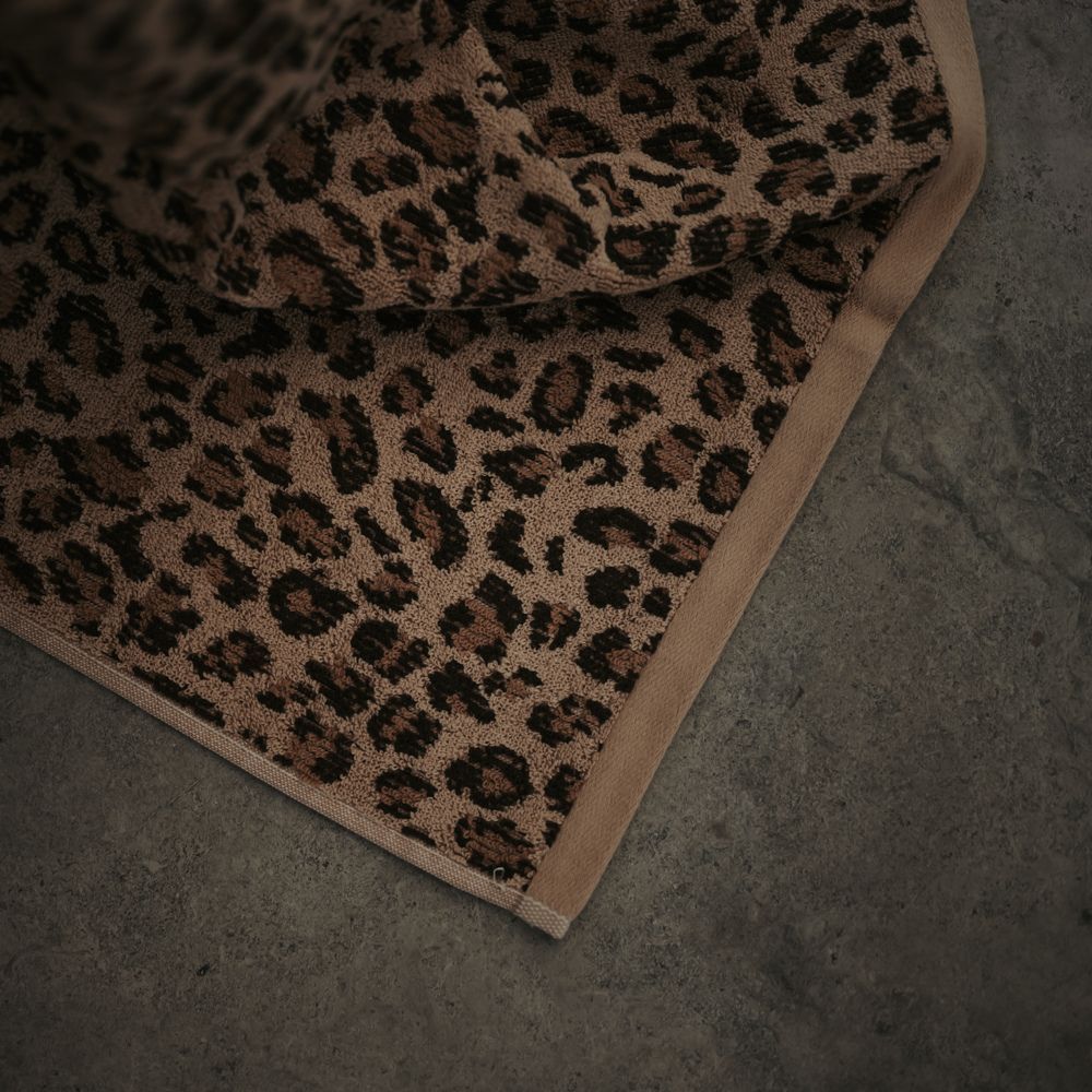 Baksana Leopard Jacquard Towels