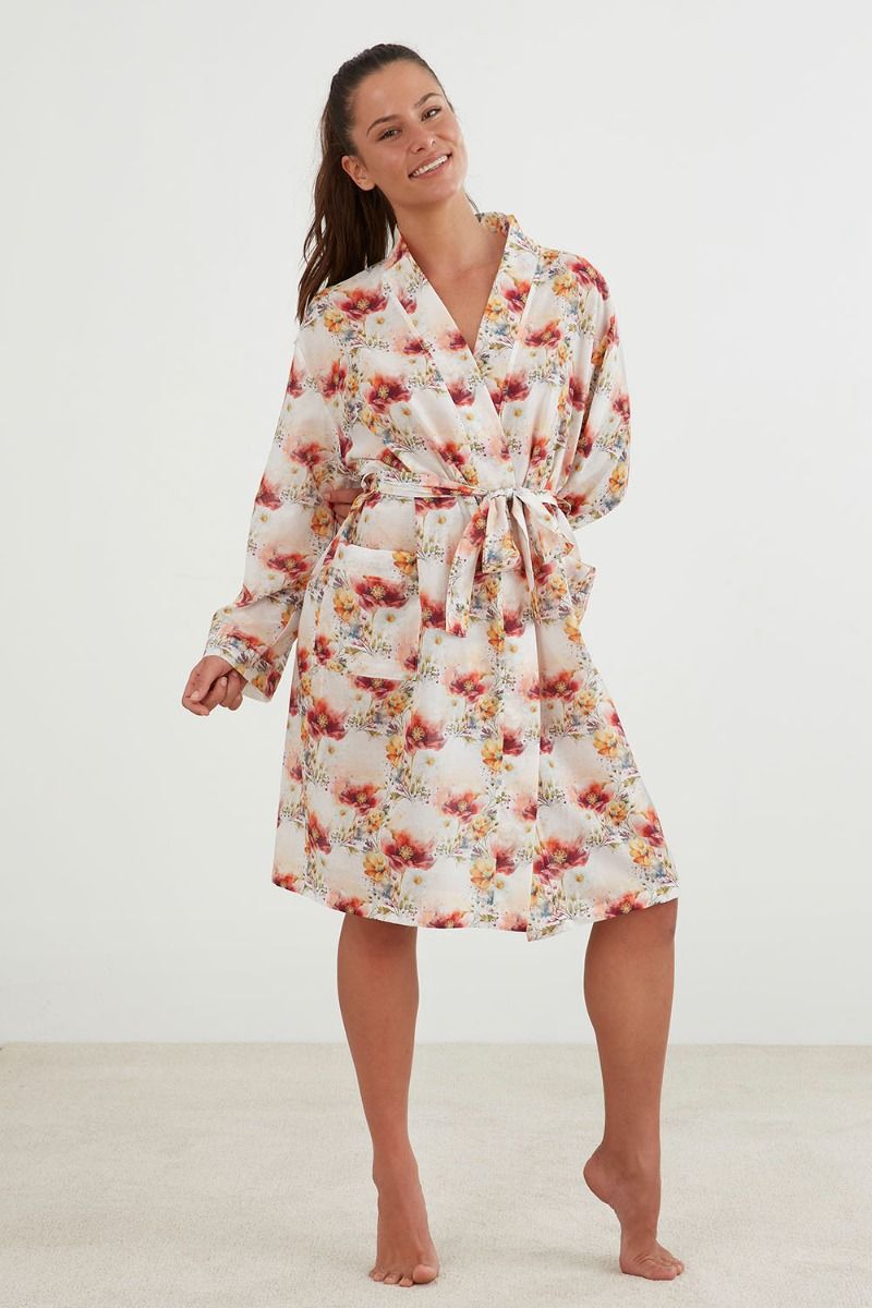 Maddie Robe