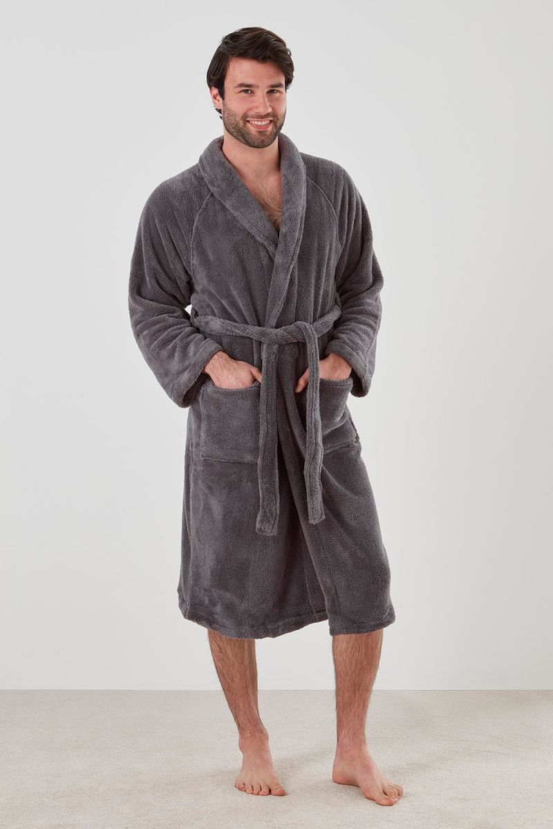 Manor Robe