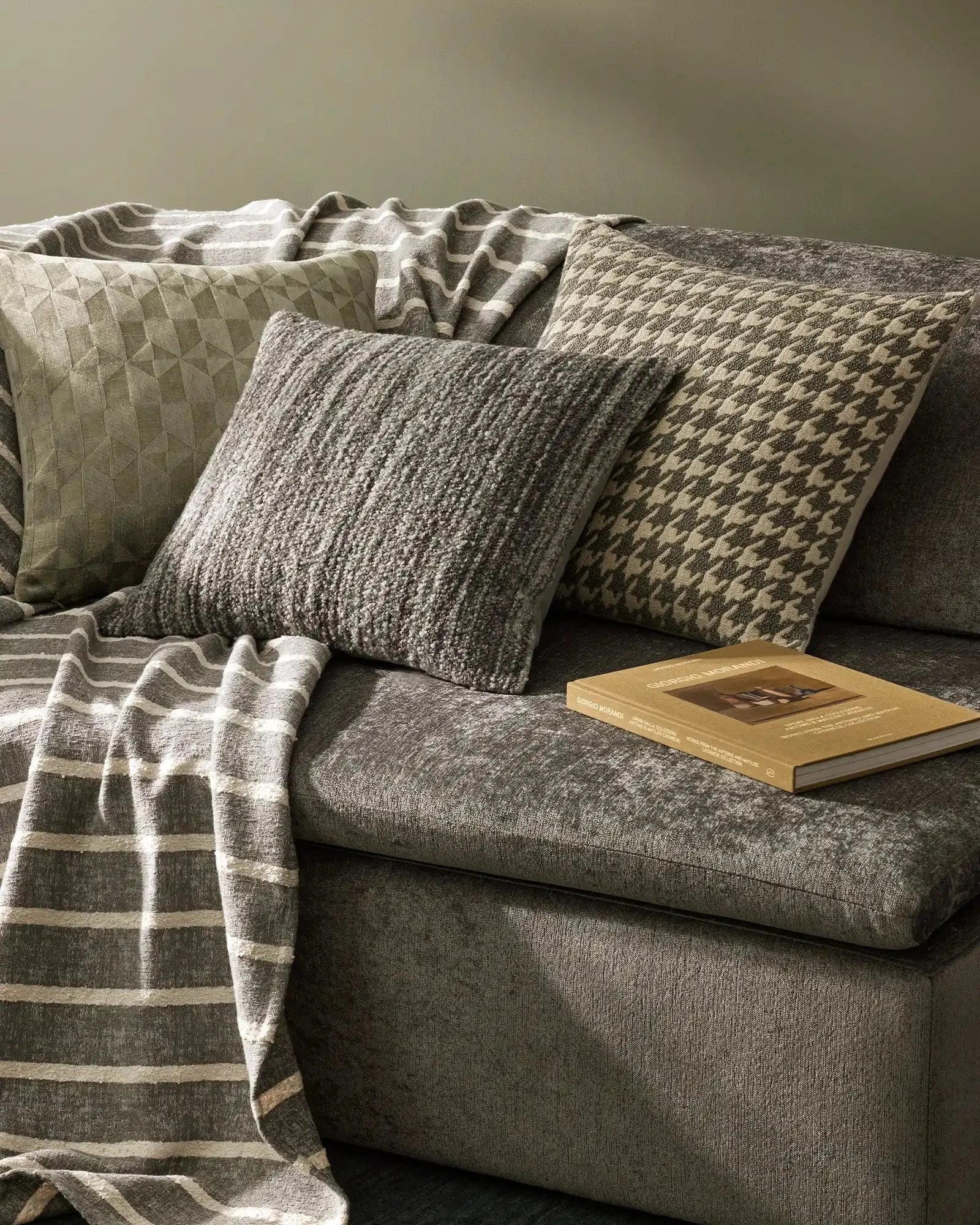 Weave Piazza Mineral Throw