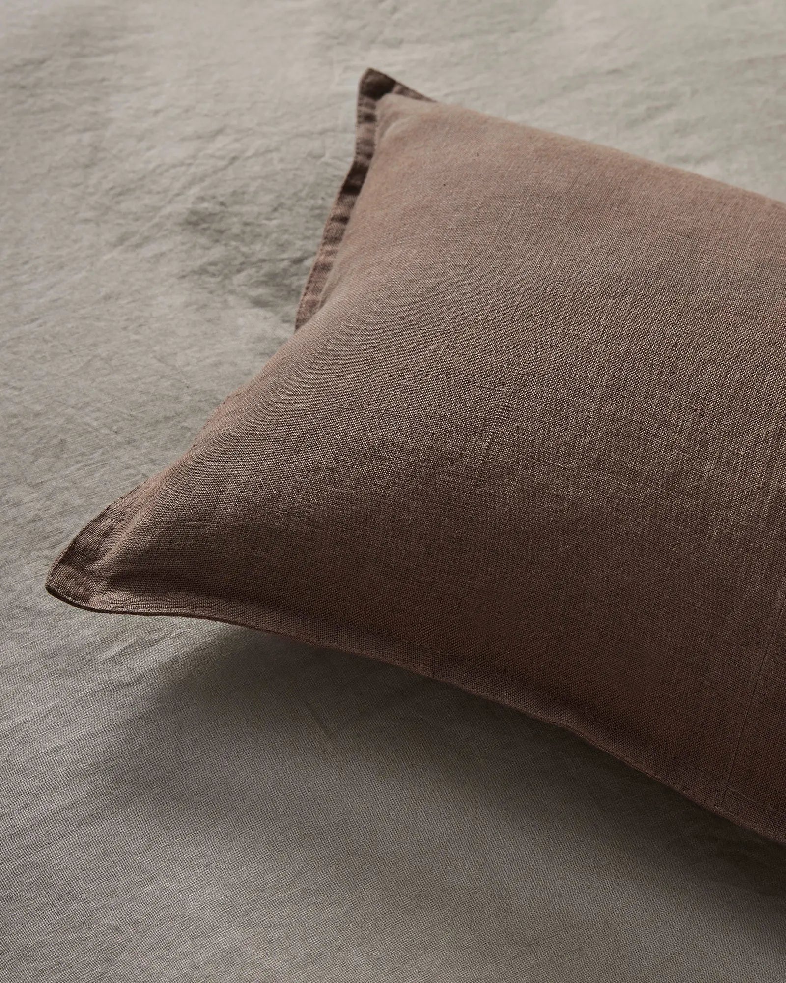 Weave Home Como European Linen Cushion Mocha