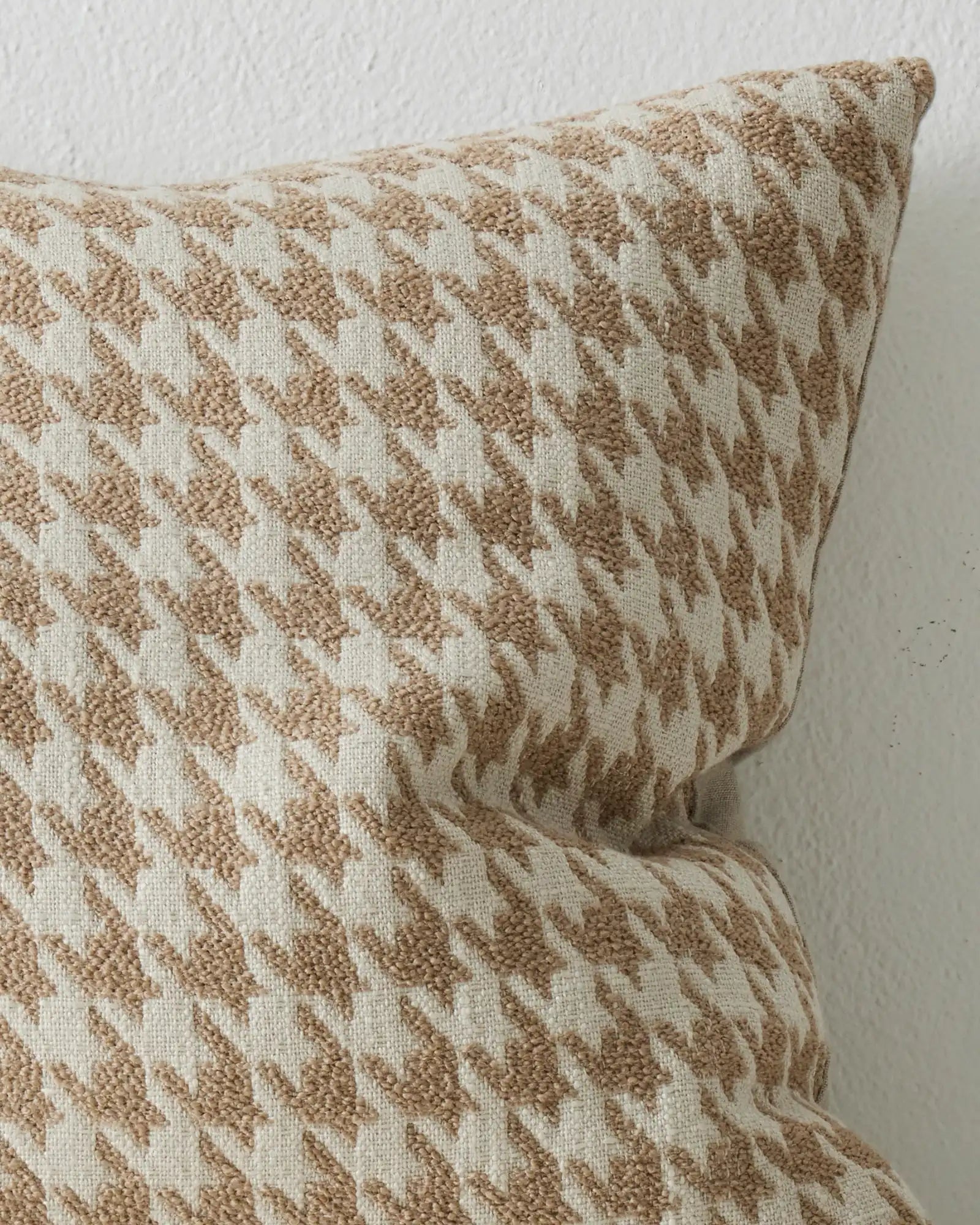 Weave Home Giovanni Bouclé Houndstooth Cushion Oatmeal