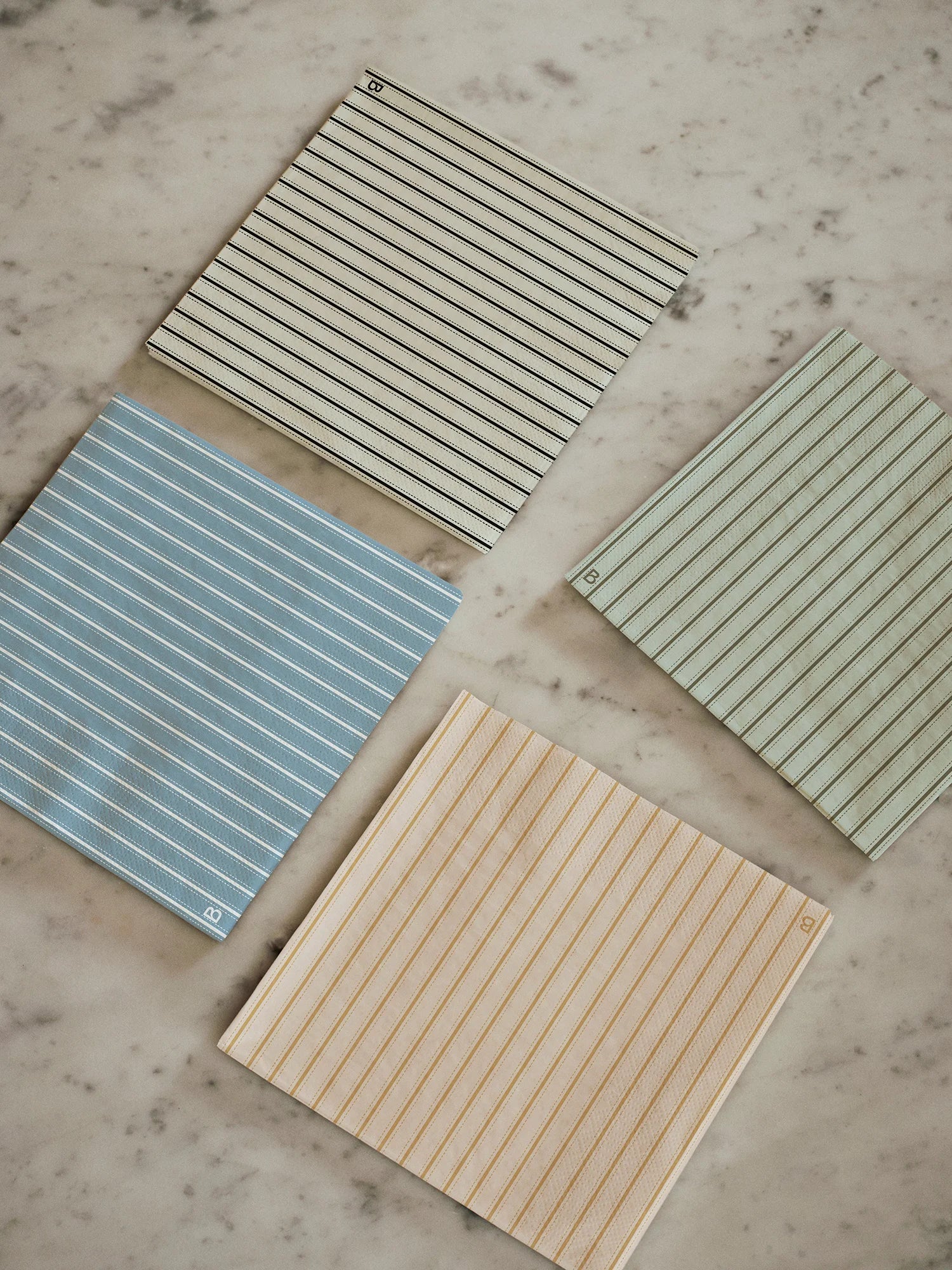 BROSTE Copenhagen Paper Napkin Dolly - Black/Off-White 20 Pack - 33cm wide