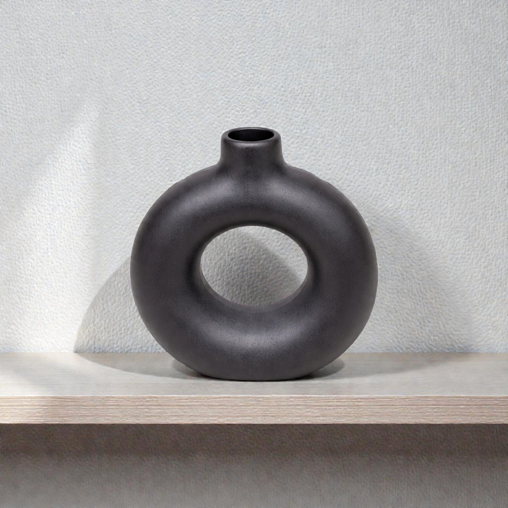 Frankly Cotton Black Sculptural Ring Vase