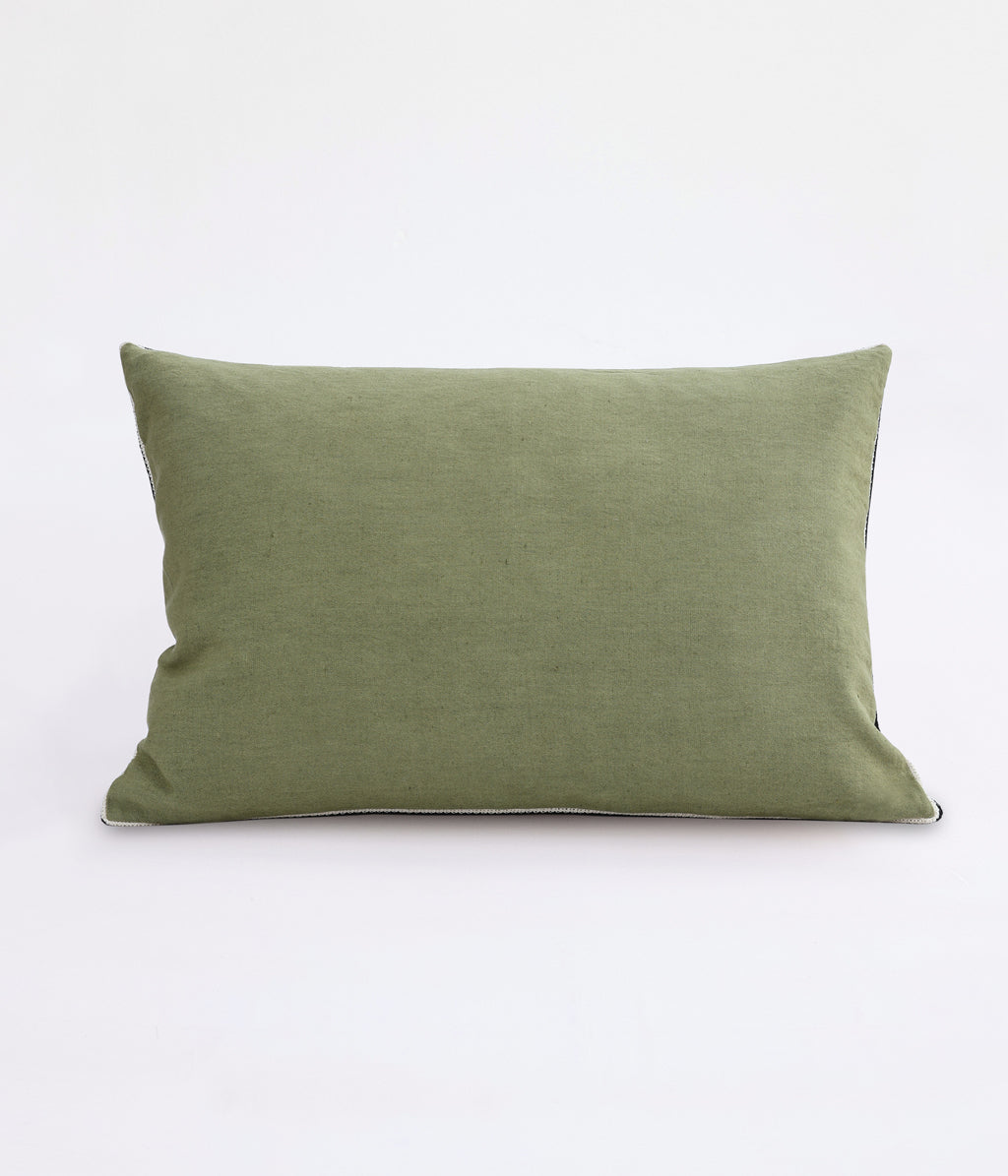 Linea Cushion Leaf