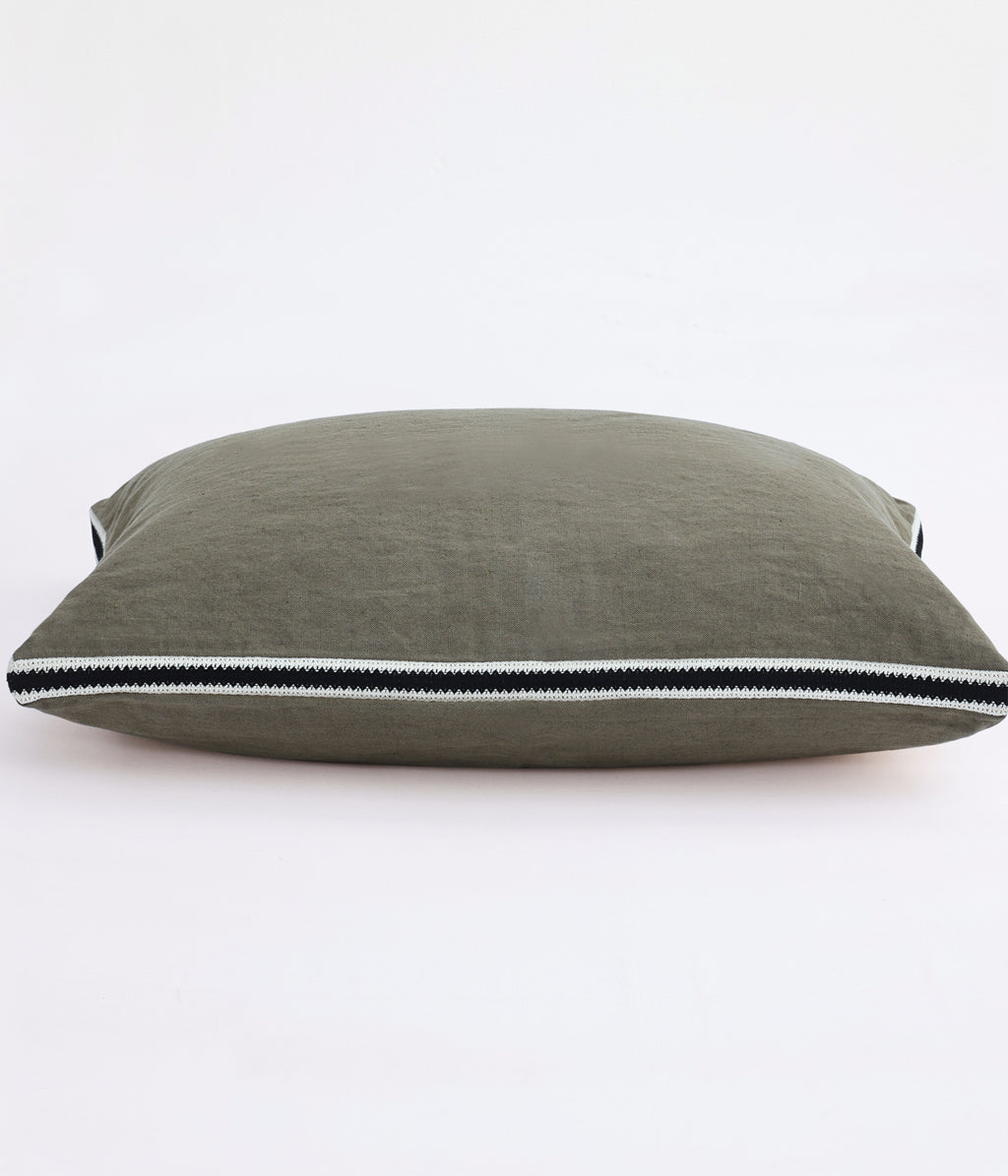 Linea Cushion Olive