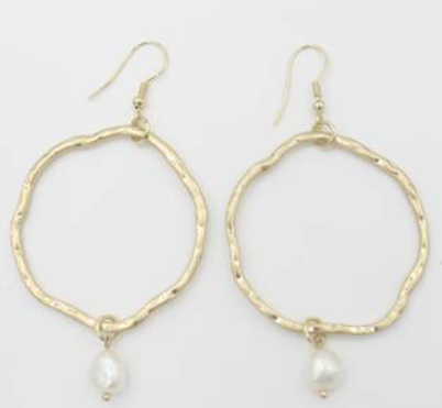 ZE062 Beau Squiggle Peral Earrings