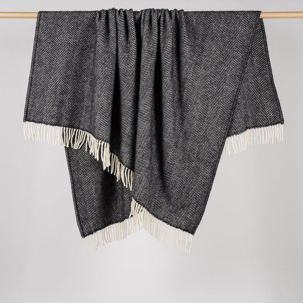 Fishbone NZ Wool Throw - Black