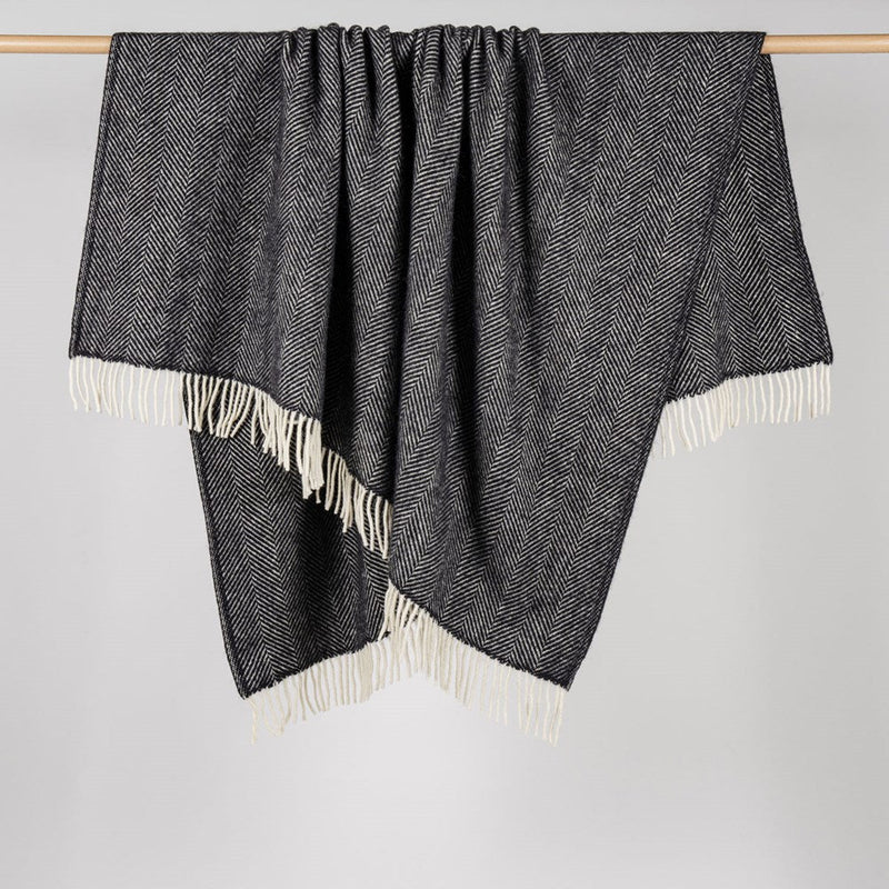 Fishbone NZ Wool Throw - Black