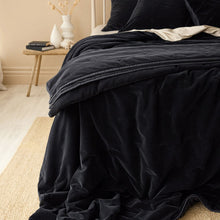 Venus Cotton Velvet Quilted Throw - Nero
